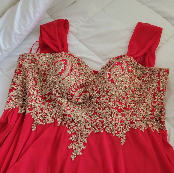 Fiesta Fashion - Red Long Prom Gown - Picture 2 of 8